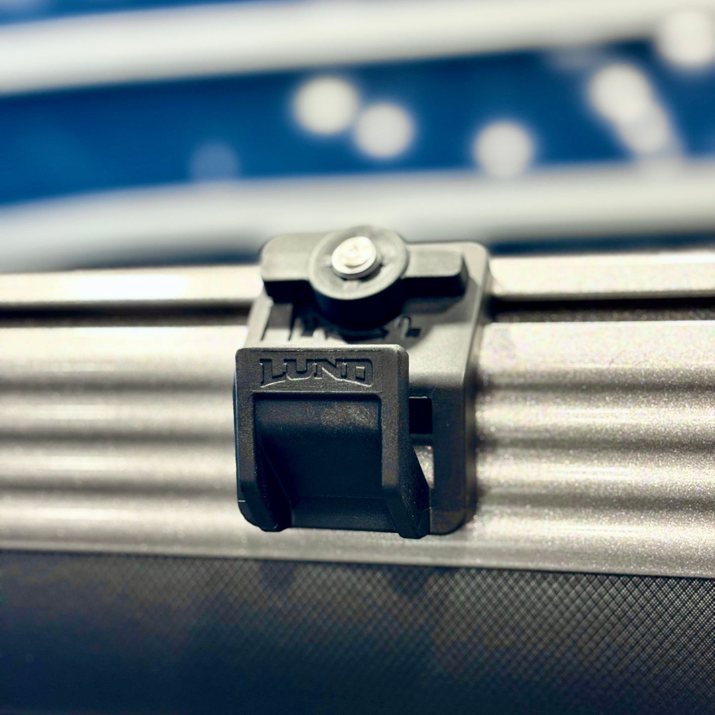 Lund SportTrak ANGLED MINI Mounting Bracket 2354507
