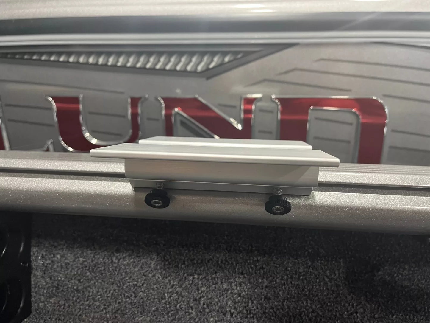 Lund Fishing Boats ANGLED Sport Trak DOWNRIGGER Bracket 2102189